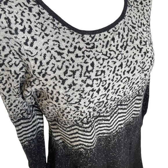 Cheetah Shark Bite Sweater Tunic Top 🖤 - Picture 3 of 9